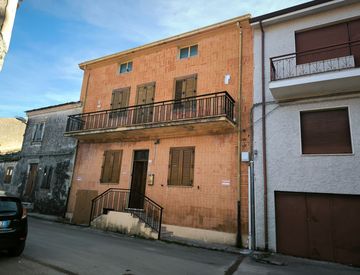Vista - Casa indipendente in Vendita a Pozzomaggiore