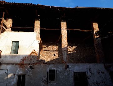 Foto 1 di 7 - Rustico, casale in Vendita in Corso XXV Luglio a Lenta