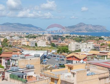 Vista - Quadrilocale in Vendita in Via Papa Giovanni Paolo II a Villabate