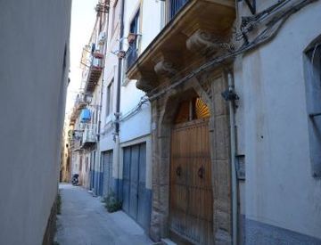 Foto 1 di 46 - Bilocale in Affitto in Vicolo Mori 36 a Palermo