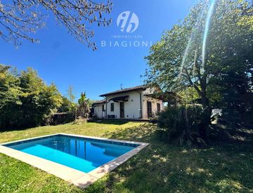 Piscina - Villa in Vendita in Via Goldora 145 a Pietrasanta