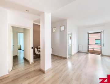 Foto 1 di 20 - Appartamento in Vendita in Via Angelo Carrara a Genova