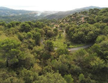 Foto 1 di 28 - Terreno agricolo in Vendita in Località Merea a Diano Arentino