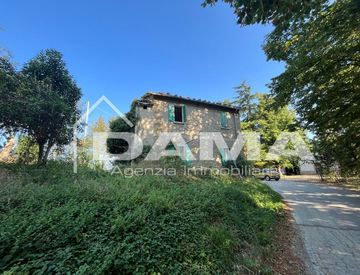 Facciata - Casa indipendente in Vendita in Porcentico a Predappio