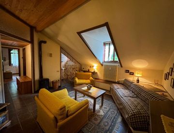 Sala - Bilocale in Vendita in Via Ludovico Jacchetti a Macugnaga