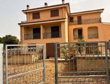 Facciata - Appartamento in Vendita in Via Montagnano 54 a Ardea