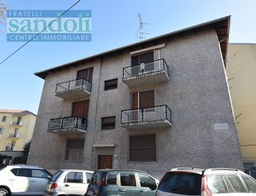Foto 1 di 10 - Trilocale in Vendita in Via Conte Rosso a Vercelli