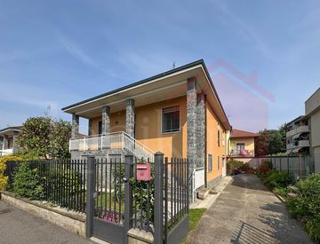 Facciata - Villa in Vendita in Via Giacomo Puccini 5 a Lacchiarella