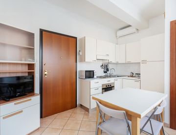 Cucina - Bilocale in Affitto in Via Mazzini a Bologna