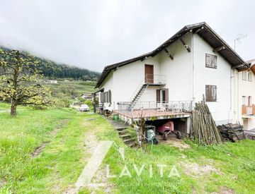 Foto 1 di 29 - Casa bifamiliare, trifamiliare in Vendita in Via Masi Bassi a Salorno sulla strada del vino