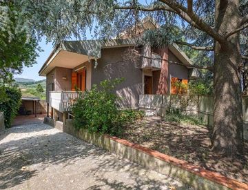 Foto 1 di 51 - Villa in Vendita in Via Archimede 19 a Trecastagni