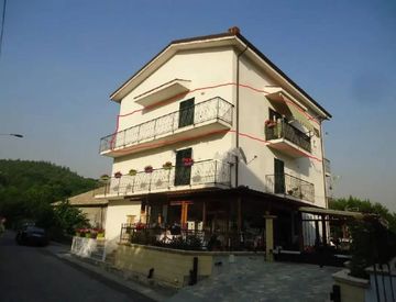 Foto 1 di 1 - Quadrilocale in Vendita in Via Gianni Brera a Soveria Mannelli