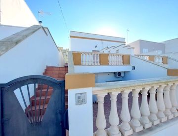 Facciata - Casa indipendente in Affitto in Via Leonardo Da Vinci a Castrignano del Capo