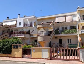 Foto 1 di 24 - Villa in Vendita in Via Pietro Mascagni 3 a Margherita di Savoia
