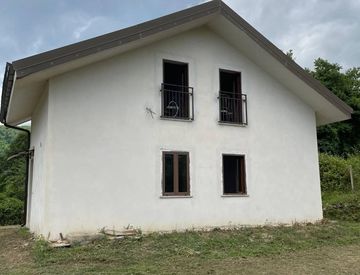 Foto 1 di 14 - Casa indipendente in Vendita in Vico I Manca a Platania