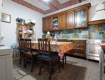 Cucina - Casa indipendente in Vendita in Via Roma 337 a Prato