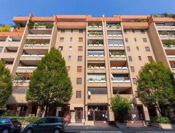 Vista - Trilocale in Vendita in Via Fratelli Fraschini 7 a Milano