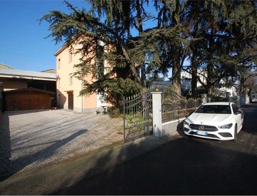 Foto 1 di 29 - Appartamento in Vendita in Via Dante Alighieri 23 a Correggio