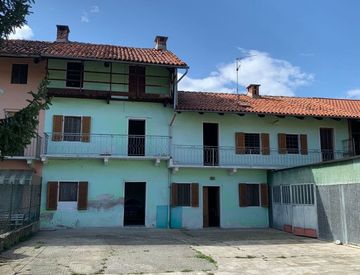 Foto 1 di 40 - Villa in Vendita in Località Massarotta a Alice Castello