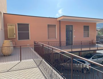 Terrazza - Casa bifamiliare, trifamiliare in Vendita in Mameli 7 a Taggia