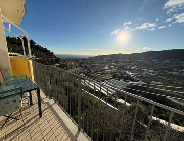 Terrazza - Trilocale in Vendita in Via Cadaberta 4 a Taggia