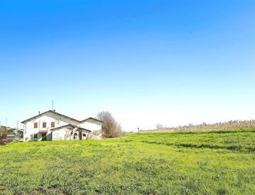 Facciata - Casa indipendente in Vendita in Strada Provinciale 3 a Bagnolo in Piano