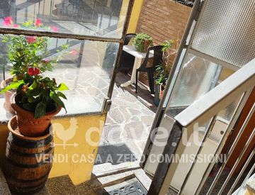 Area comune - Trilocale in Vendita in Via Mazza 11 a Guanzate