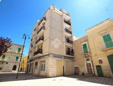 Vista - Box/posto auto in Vendita in Piazza San Michele 9 a Molfetta