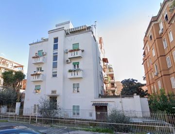 Foto 1 di 2 - Bilocale in Vendita in Via Anna Frank 11 a Imperia