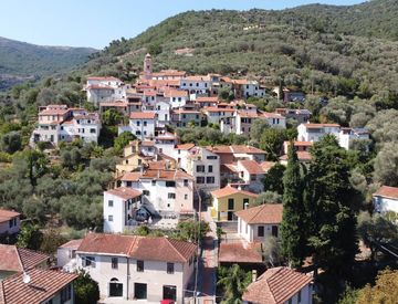 Foto 1 di 21 - Rustico, casale in Vendita in Via Partigiani a Diano San Pietro