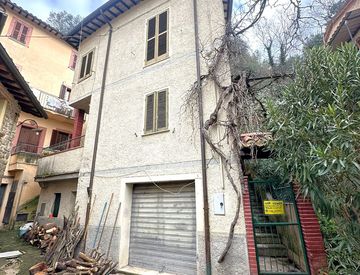 Facciata - Casa indipendente in Vendita in Via Mazzini 4 a Ferentillo