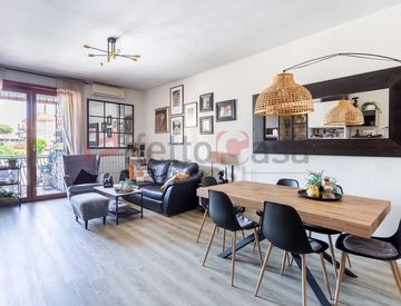 Soggiorno - Trilocale in Vendita in Via Michele de Marco 50 a Roma