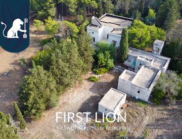 Foto 1 di 77 - Villa in Vendita in Via Martino Luigi Caroli 12 a Lecce