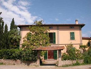 Foto 1 di 70 - Casa indipendente in Affitto in Via del Monte a Terricciola