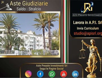 Foto 1 di 26 - Quadrilocale in Vendita in Via Generale Biamonti 30 a Bordighera