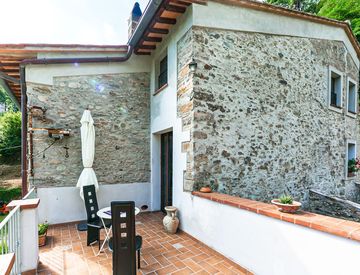Terrazza - Casa bifamiliare, trifamiliare in Affitto in Via Panicale 93 a Buti