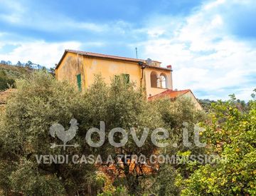 Foto 1 di 21 - Quadrilocale in Vendita in Via degli Orti a Imperia