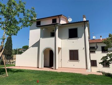 Foto 1 di 19 - Appartamento in Vendita in Via San Francesco D'Assisi a Monte San Savino