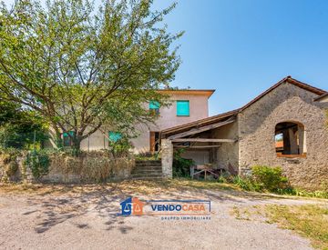 Facciata - Casa indipendente in Vendita in loalità tevola 8 a Niella Belbo