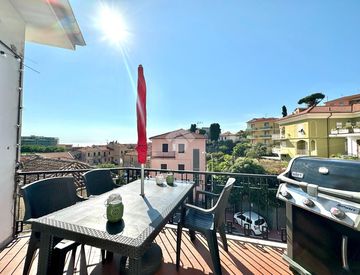 Terrazza - Quadrilocale in Vendita in Via Cipressa 32 a San Lorenzo al Mare