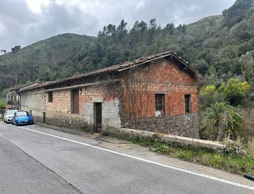 Foto 1 di 25 - Rustico, casale in Vendita in Località Massabe 31 a Perinaldo