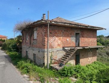 Foto 1 di 12 - Rustico, casale in Vendita in Contrada Carrà a Maida