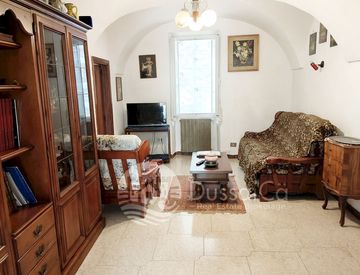 Soggiorno - Quadrilocale in Vendita in Via Gioberti a Isolabona
