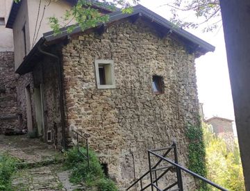 Foto 1 di 20 - Monolocale in Vendita a Apricale