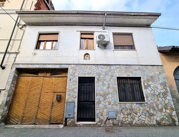 Foto 1 di 21 - Rustico, casale in Vendita in Via D'Angennes a Bianzè