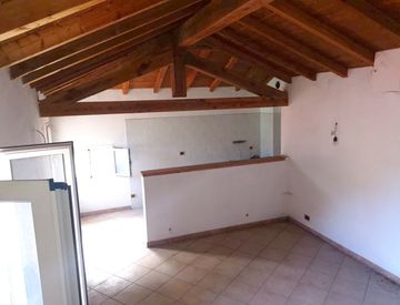 Foto 1 di 15 - Bilocale in Vendita in Via de Filippi 26 a Pieve di Teco