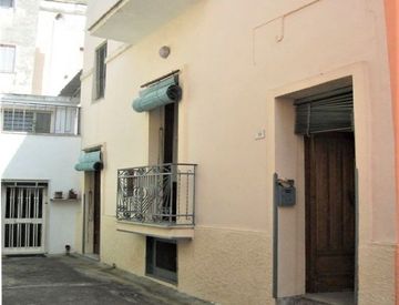 Appartamento in Vendita in Via Manzoni a Galatone 130mq Casa.it