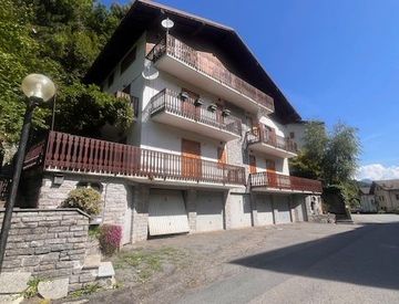 Foto 1 di 14 - Attico, mansarda in Vendita in Via degli Alpini 35 a Scopello
