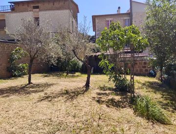 Giardino - Trilocale in Vendita in Via Angelo Cortesi 61 a Todi