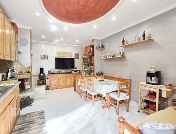 Soggiorno - Trilocale in Vendita in Via Vincenzo Monami a Roma